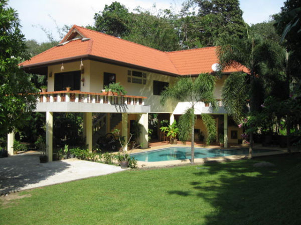 Pool Villa On 1 rai Land Plot