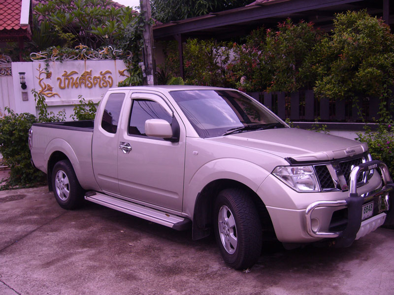 Nissan Navara Big M Cab SE