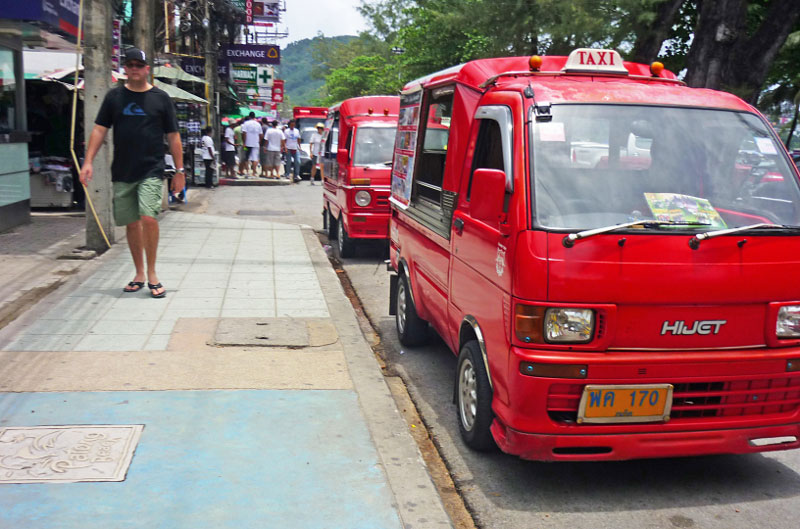 Legally registered tuk-tuks have yellow plates.