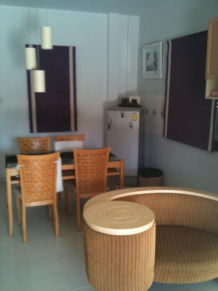 2 BR house for rent at Bangjo