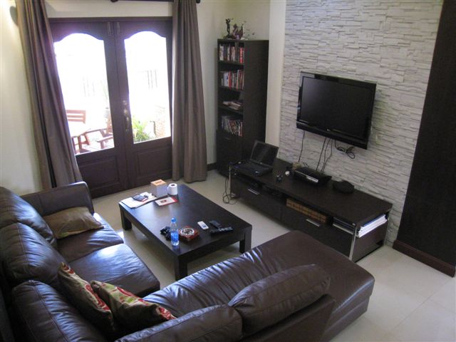 Cozy House & Garden for Rent