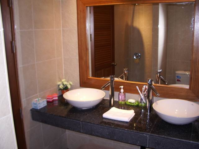 2 bedroom sea view apartment