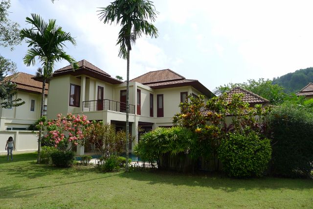 Beautiful house near the beach