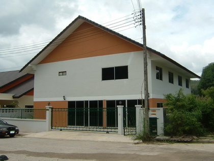 Single house 4 bedrm ,Jomthong
