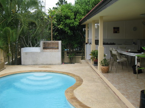 Budget Family 5 Bed Villa