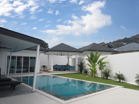 White Pool Villa with 4Bedroom