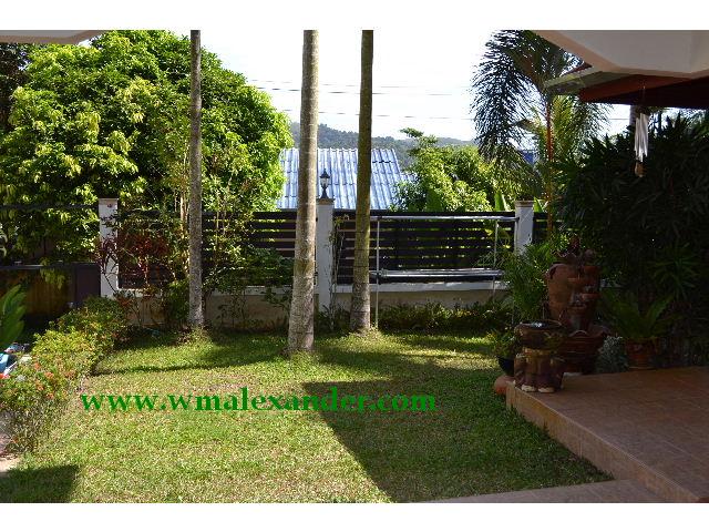 4 bed, 4 bath, 3 rec Det House