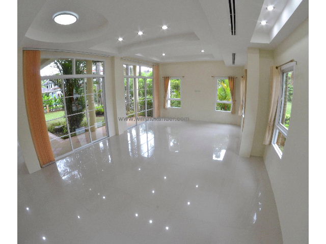 New, Luxury - 3 bed Detached