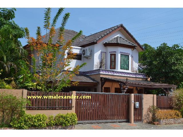 Luxury 2 bed,2 bath Furnished