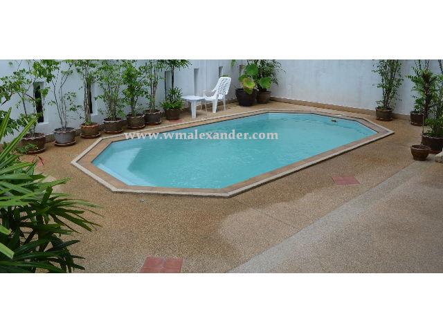 One Bed Condo + pool + terrace