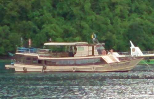 23m tour boat