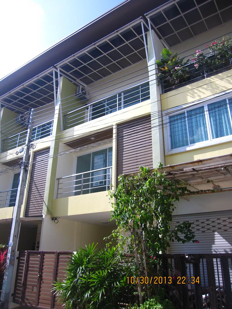 House Sale Patong/Simon Cabare