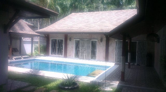 RAWAI POOL VILLA & GUESTHOUSE