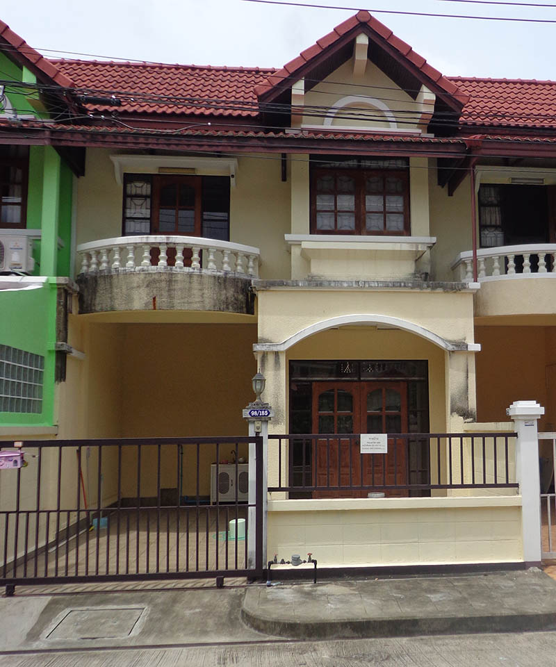 Town house in Phuket Town