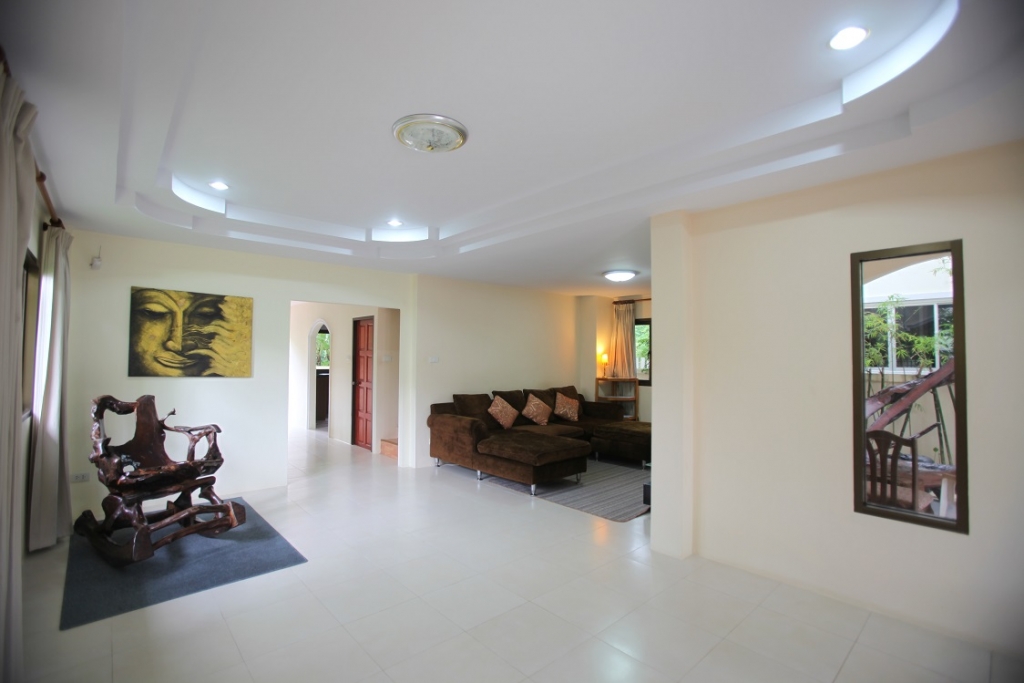 KATHU 3 BED HOUSE FOR SALE