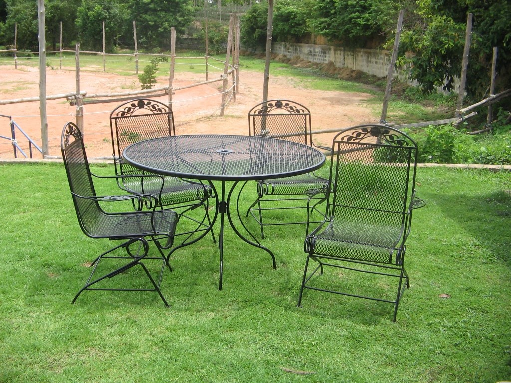 Patio Set, Silk Rugs, Antiques