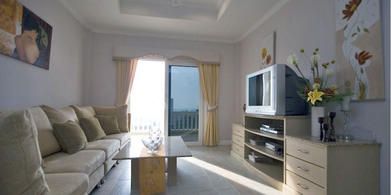 Bargain – Karon Apartment 5.3M