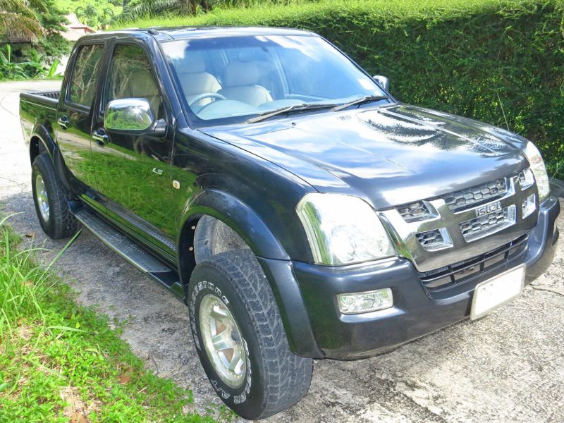 Isuzi D-Max, very low mileage,