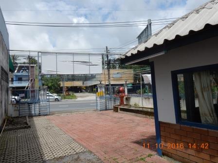 Main road commercial property
