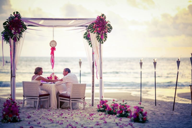 Valentine’s Day at COAST Beach Club & Bistro