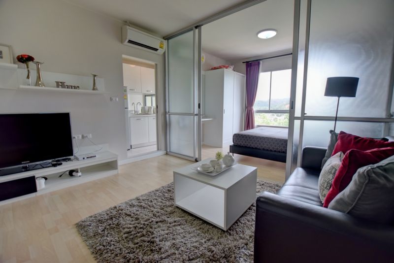 Top floor Freehold condo