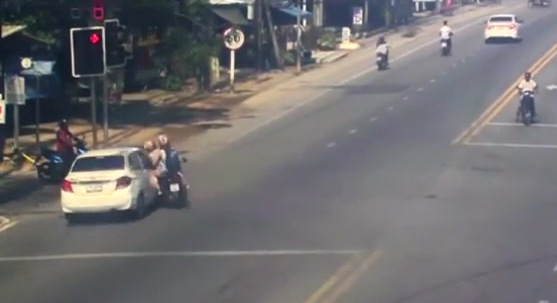 German tourist suffers head injuries in Phuket motorbike crash