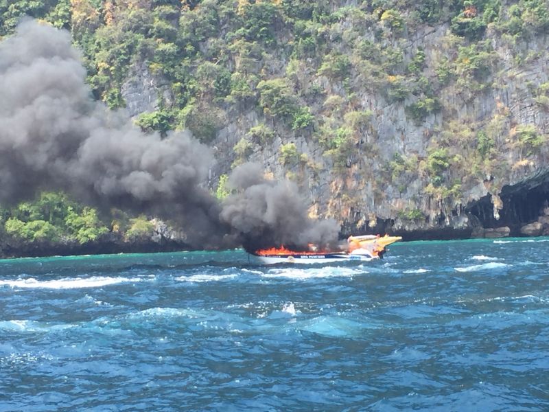 PHUKET XTRA: VIDEO: Phi Phi boat explosion! Muay Thai fighter caned? Brothel corruption? || Jan. 15
