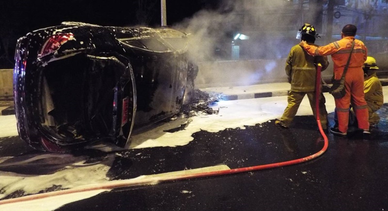 Driver flees after flipping Merc at Phuket Underpass