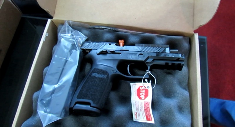 Officers from 121 southern police stations get new pistols