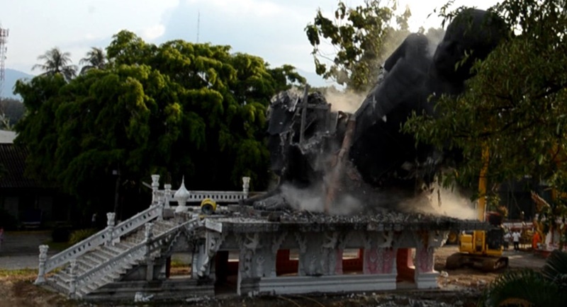 Improper Luang Por Chaem statue removed from Phuket temple