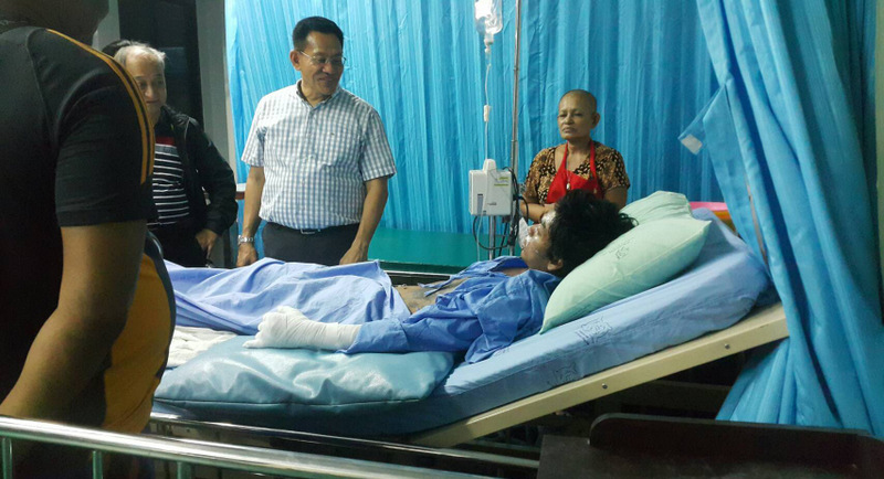 Phi Phi fire leaves nine injured, tourists help battle flames
