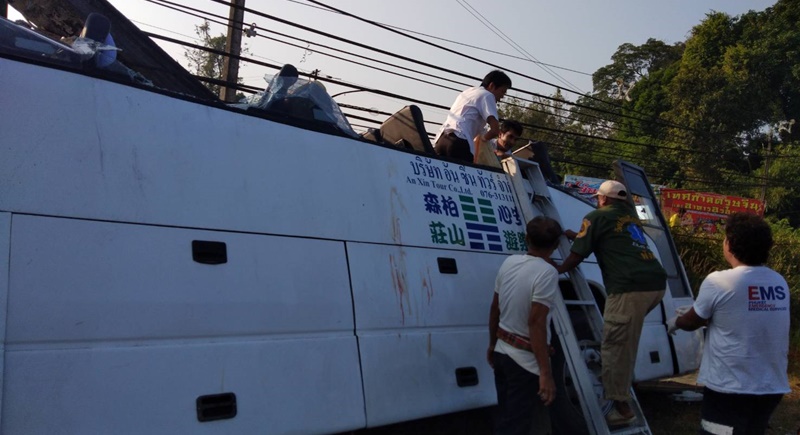 Tour bus driver falls asleep, dies after crashing into power pole off Phuket