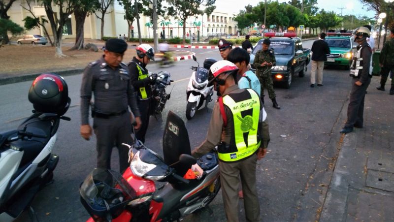 PHUKET XTRA: VIDEO: Woman found slain! Crackdown on motorbike races? Patong Bay wastewater crisis! || March 9