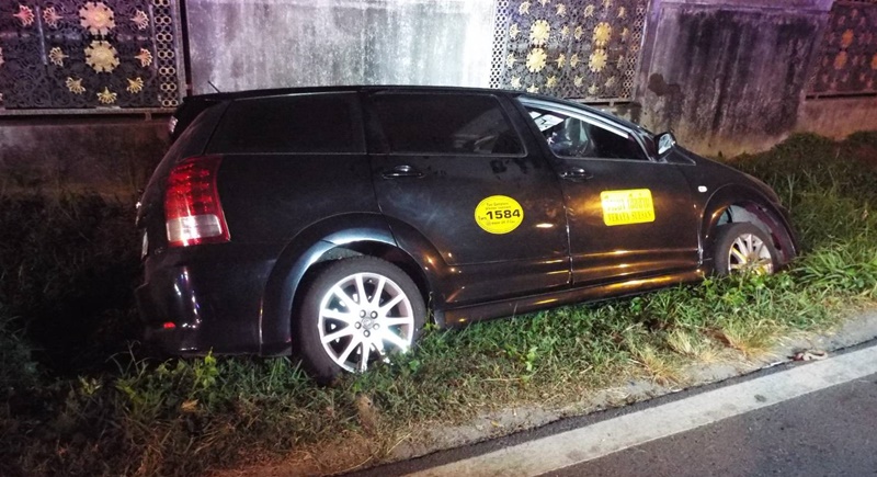 Police refute taxi driver’s claim that broken shock caused Phuket crash