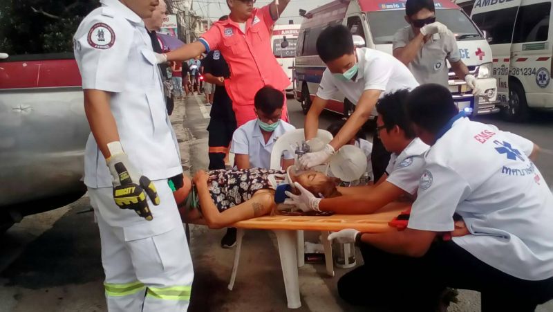 PHUKET XTRA: VIDEO: 'Bag Man' roams 7-11! Chalong crash! Truck attack kills two! || April 25