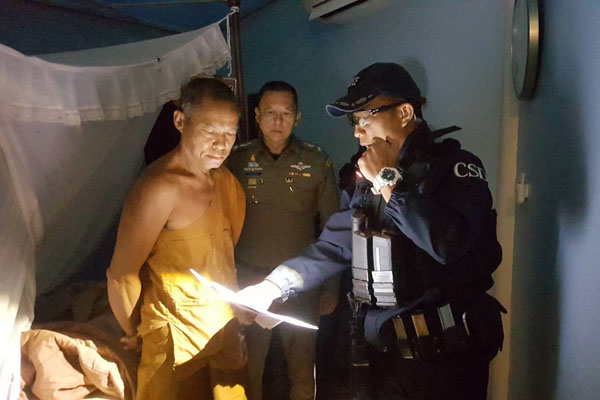 PHUKET XTRA: VIDEO: Whale shark 'accident'? Senior monks arrested! Cooking clean! || May 24