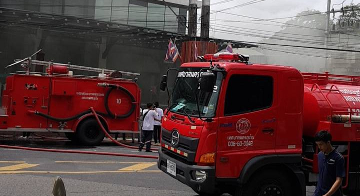 Phuket’s Dara Hotel on fire