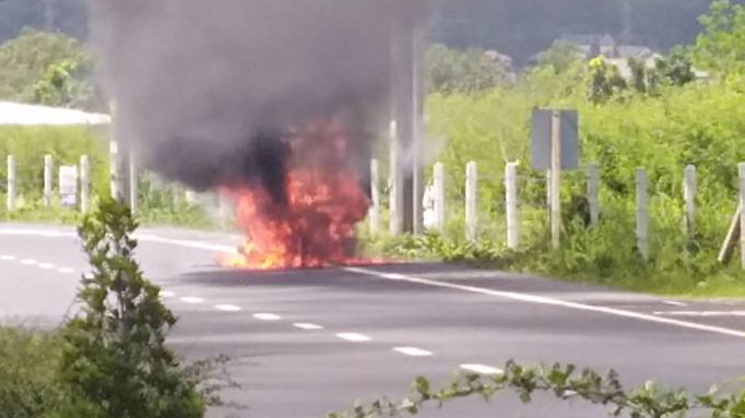 Phuket vendor leaps for life as gas-canister fireball engulfs sidecar