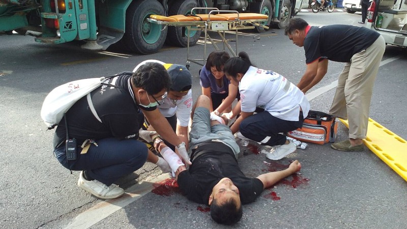 Truck driver blames reckless tourist for motorbike slam