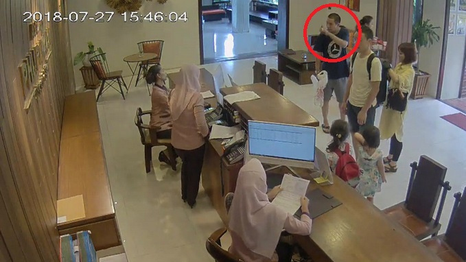 Freeloading official brought to task for demanding free hotel room, abusing staff