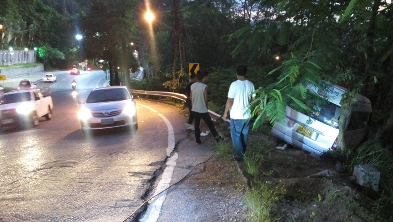 Driver recovered from wreck as van goes off-road on Patong Hill
