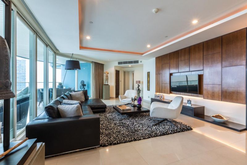 BKK condo by Chaophya River