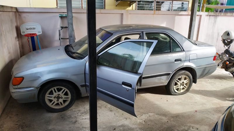Toyota Soluna - cheap!