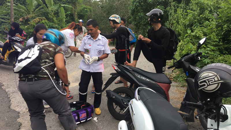Phuket tour bus oil leak fells motorcyclists