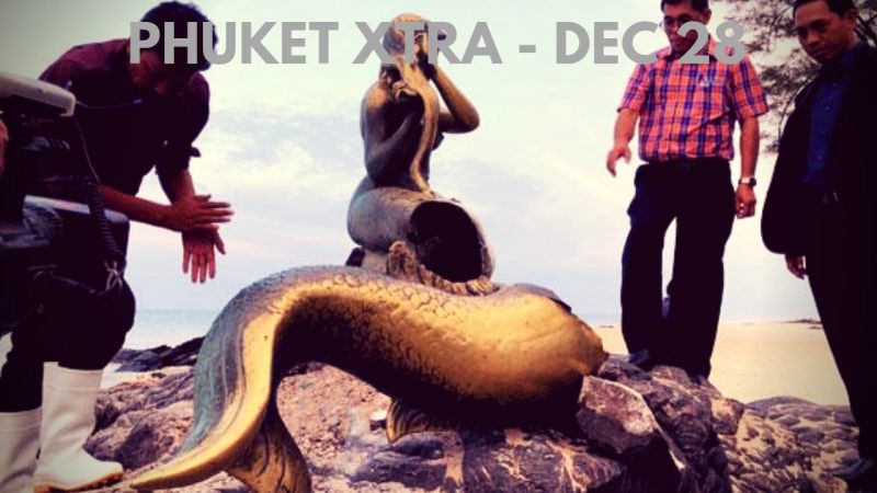 PHUKET XTRA: VIDEO: Bombed beach reopens! Humans vs plastic? Day one: zero deaths! || Dec. 28