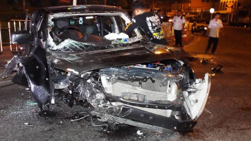 Man charged after pickup hits Heroines Monument barricade