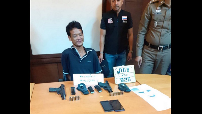 Murder suspect caught trying to enter Phuket with loaded guns