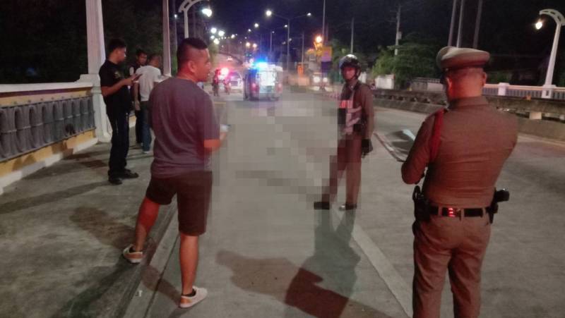 Teenager dies in crash on Thepsrisin Bridge