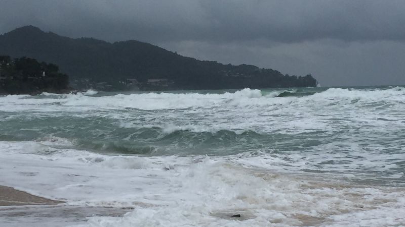 Phuket surf warning issued amid heavy raining, strong wind