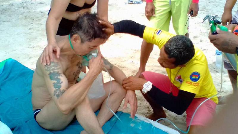 Chinese tourist rescued from surf by Patong lifeguards